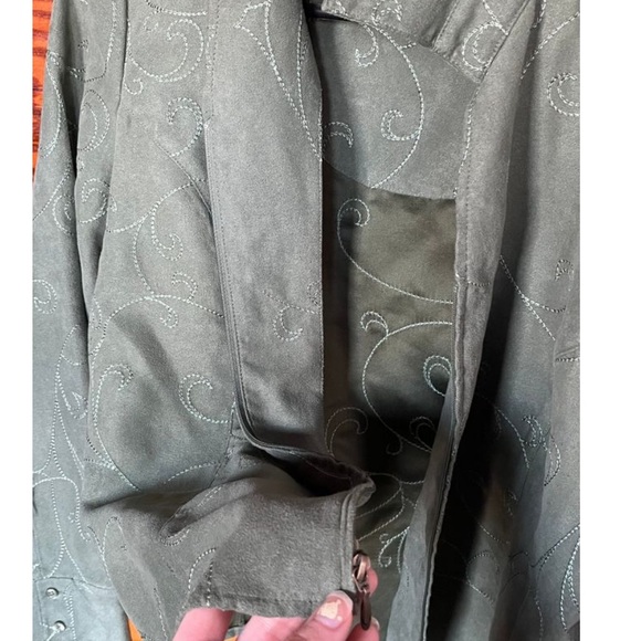 Funky green collared light jacket - Picture 2 of 3